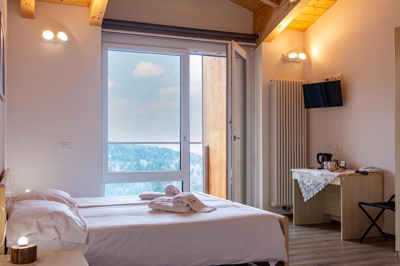 Albergo Croce D'Aune Pedavena Exteriör bild