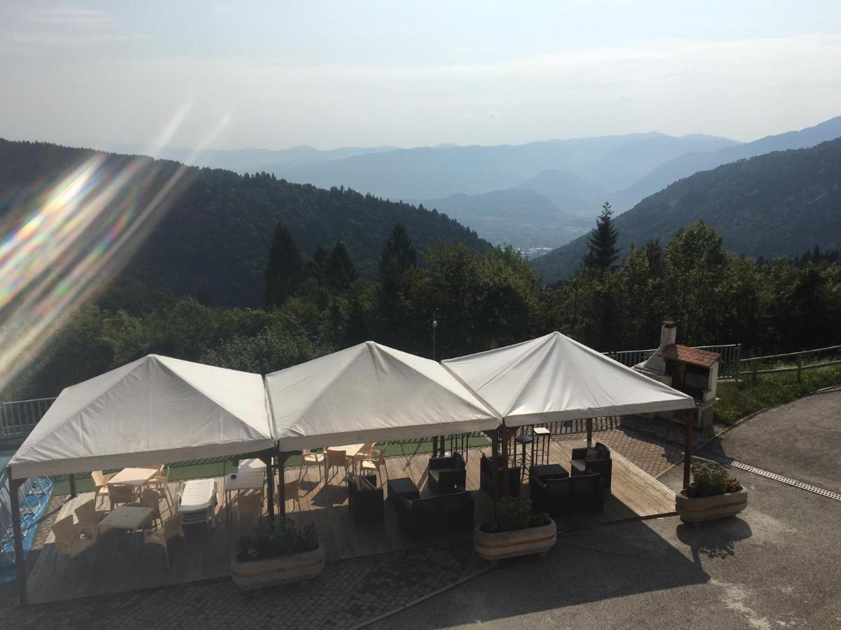 Albergo Croce D'Aune Pedavena Exteriör bild