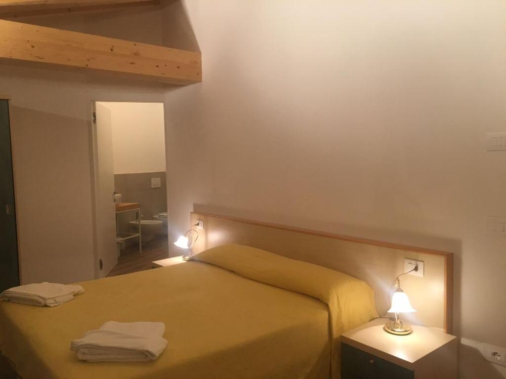 Albergo Croce D'Aune Pedavena Exteriör bild
