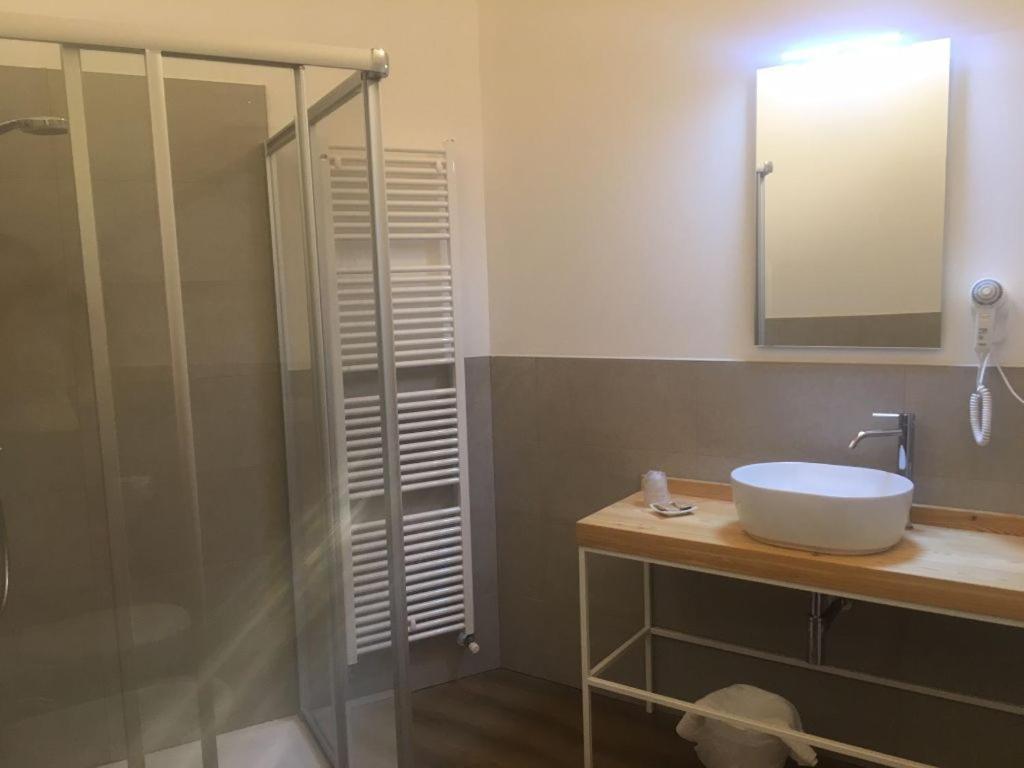 Albergo Croce D'Aune Pedavena Exteriör bild